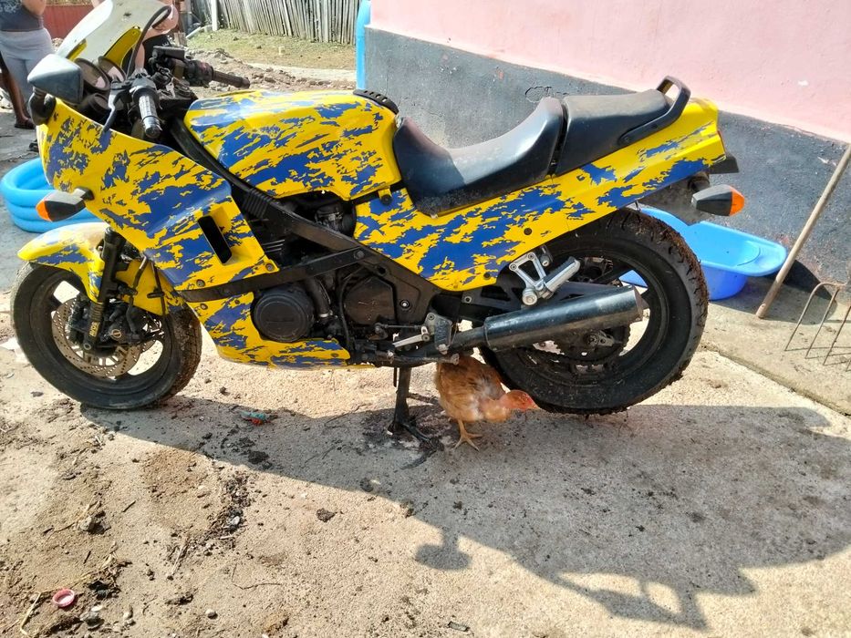 Kawasaki 500R pentru piese sau cine vrea sa o faca