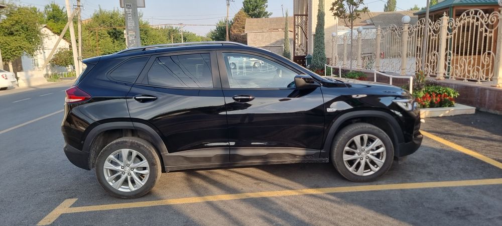 Tracker 2 LTZ 2026 Qora