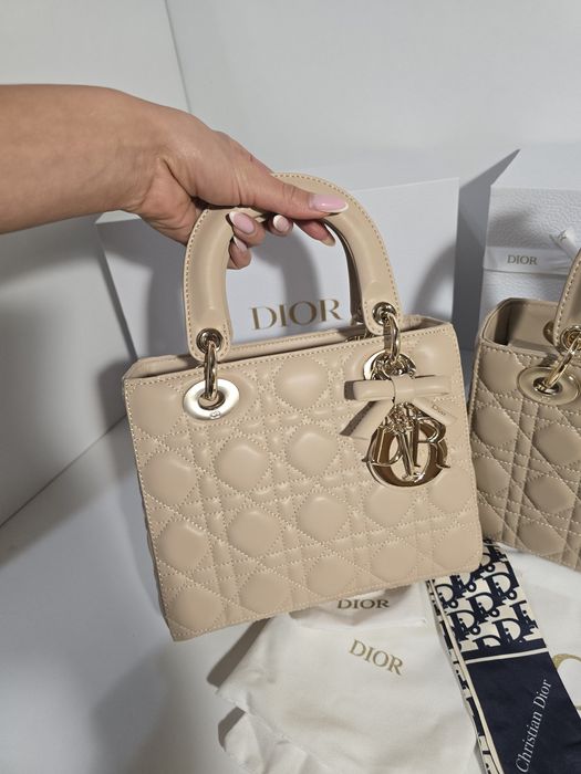 Налична чанта Lady Dior Powder Beige