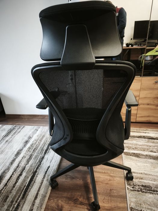 Офис стол за бюро