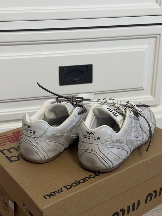 Adidasi New Balance x Miu Miu