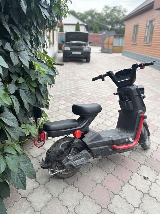 Продам электро мопед танк