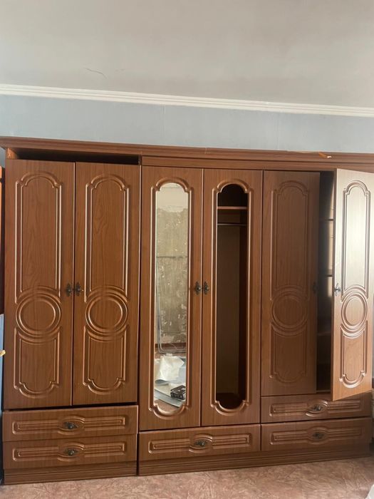 Продам шкаф и диван