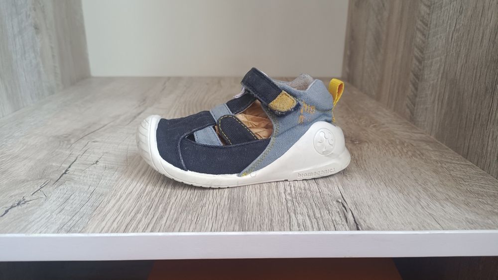 Детская обувь на мальчика