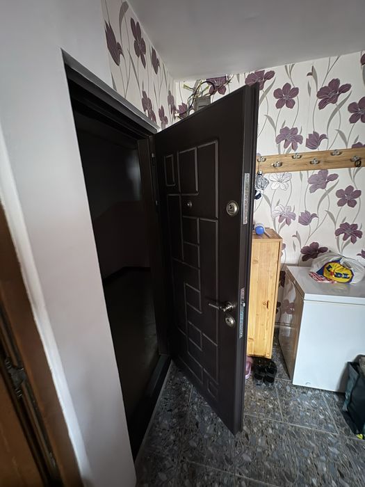 Apartament Stoina 3 camere mobilat si utilat !