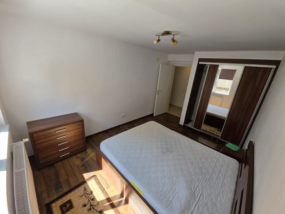 2 camere de închiriat