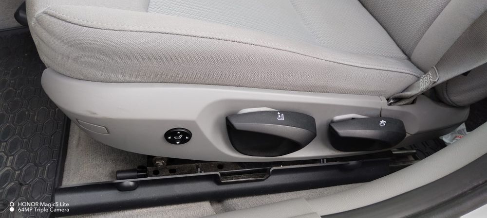 BMW  e90 2011  2.0d 184cp