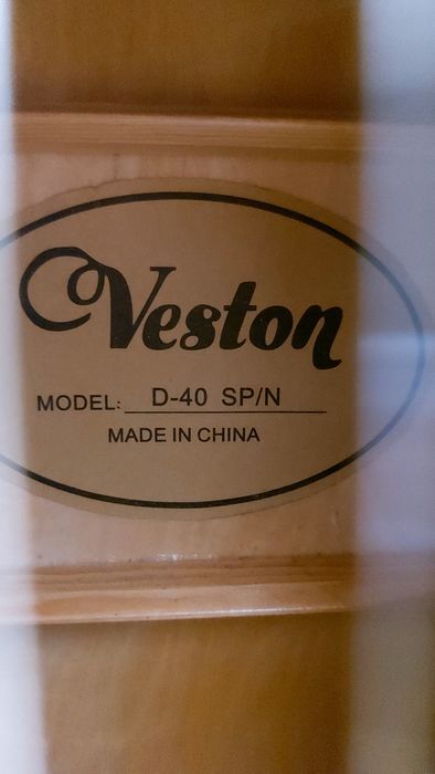 Продам гитару Veston