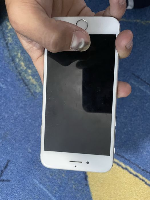Продается  IPhone 8