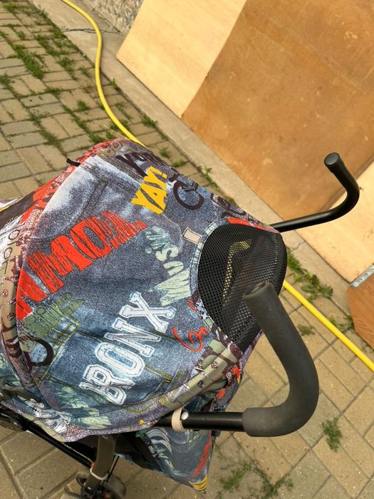 Продам прогулочную коляску