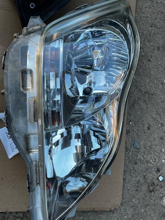 Фара тойота краун