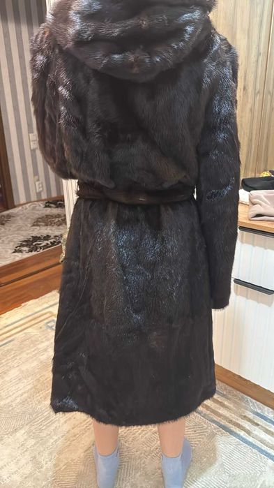 Продам норковую шубу