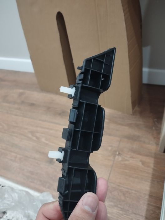 Крепление бампера Киа Рио 3