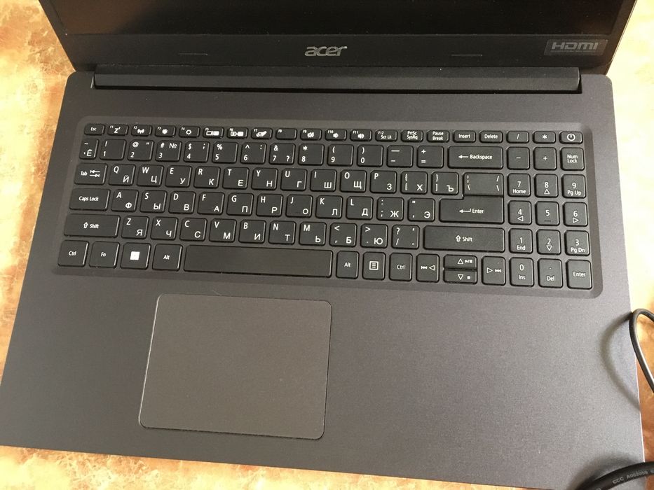 Ноубук Acer 8/512