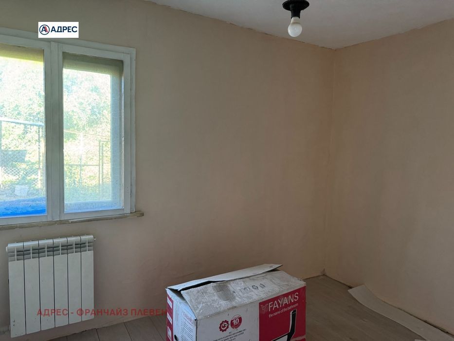 Продава се Къща в Враца, Студентски град - 100 кв.м за 333 €/кв.м - Снимка #3