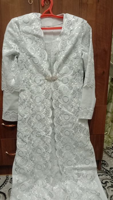 Kelinlik kiyimla yangidek