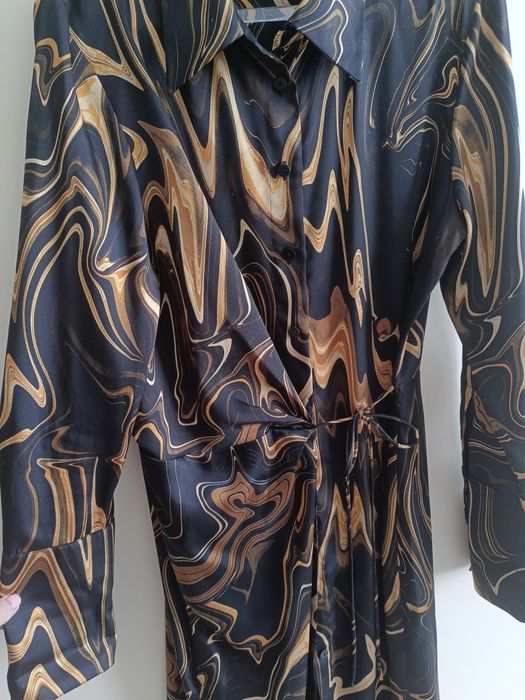 Продам красивое платье Mango