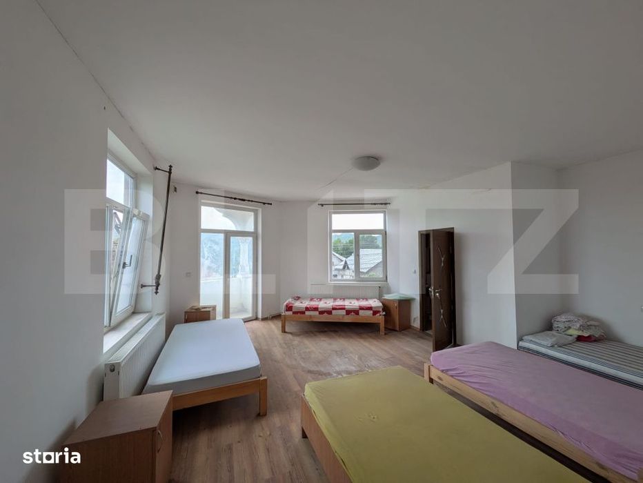Cladire P+1 cu 9 camere si Terasa Spectaculoasa, Ideala pentru Pensiun