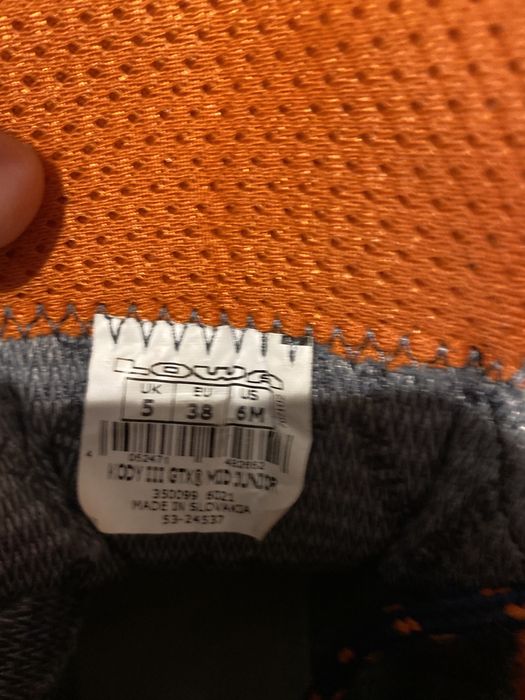 Vând ghete drumetii Lowa