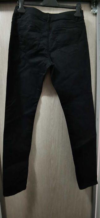 Vând 2 perechi de blugi clasici, negri, Esprit, 38 și 40, 70 lei/buc