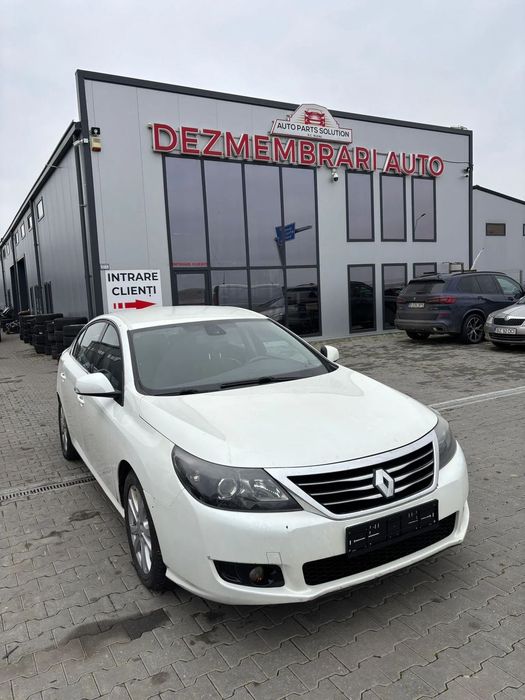 Dezmembram Renault Latitude 2.0 diesel din 2012
