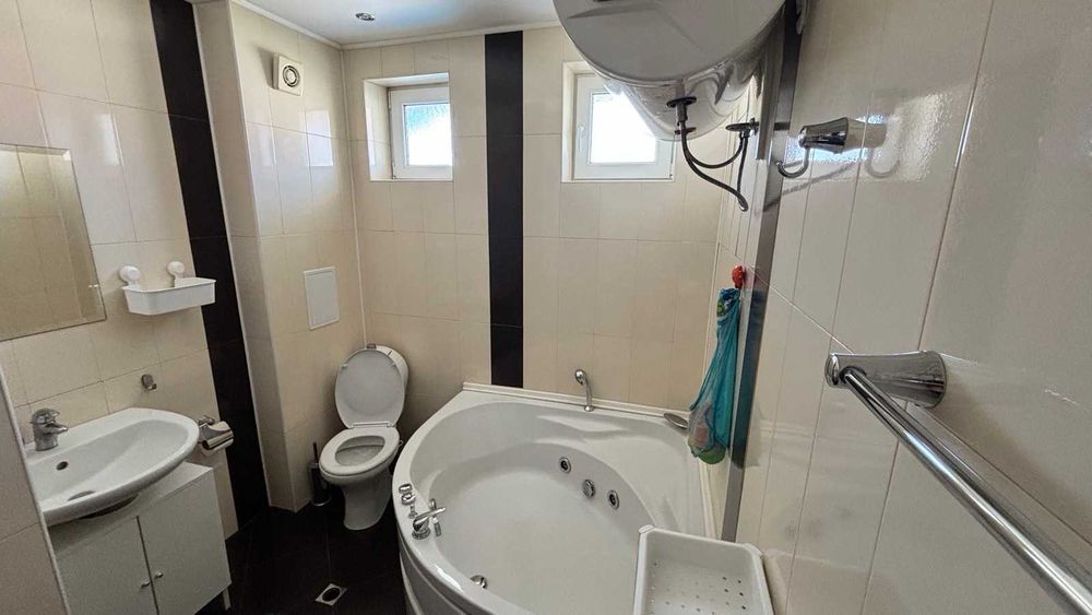 Луксозен триетажен пентхаус в к-с Нев, Сарафово