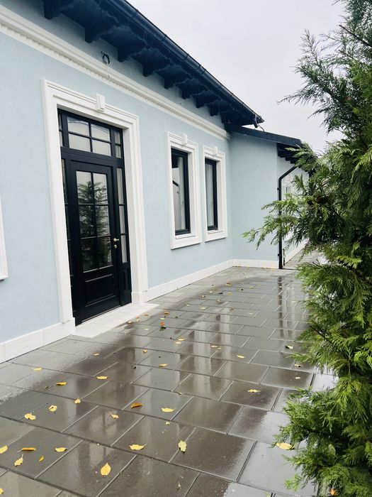 Casă modernă, complet renovată, disponibilă pentru închiriere