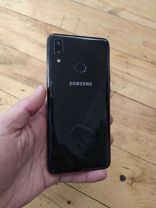 Samsung A10s idial holatda