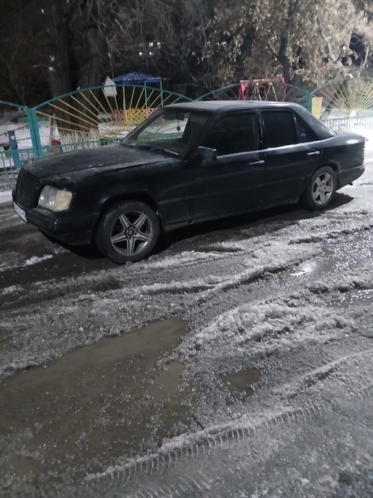 Продам мерс 124 с двигателем м111