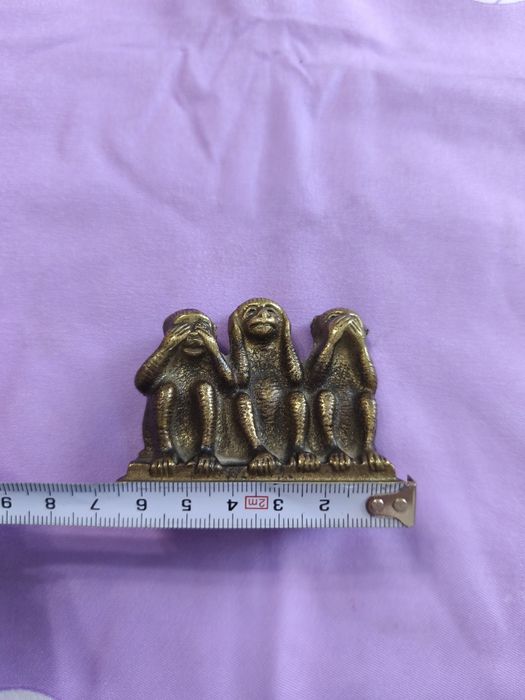 Statueta bronz maimuțele inteligente