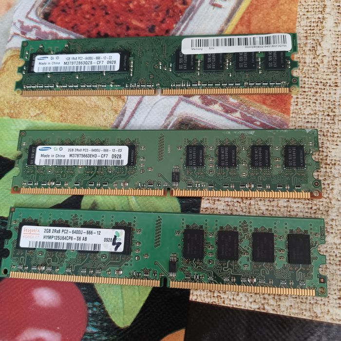 Vand Ddr 2 (3 placute se vad detaliile in poze )