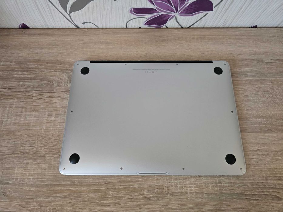 MacBook Air (13-inch, Early 2015)