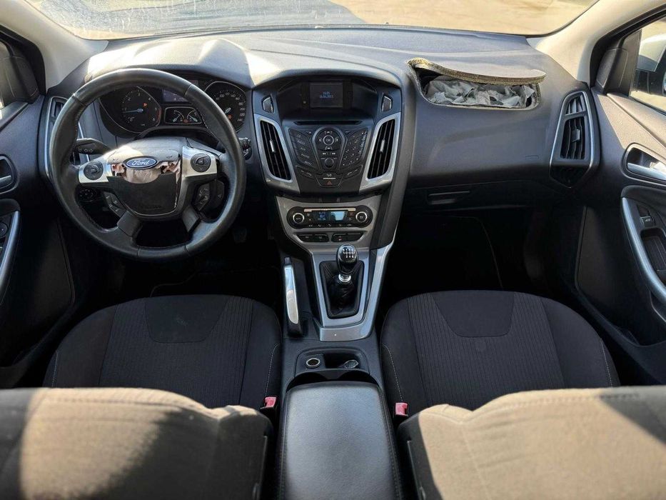 Ford Focus 3 2011 1.6 euro 5 avariat lovit avariate