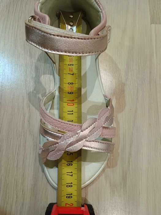 Нови, розови сандали Колев и Колев