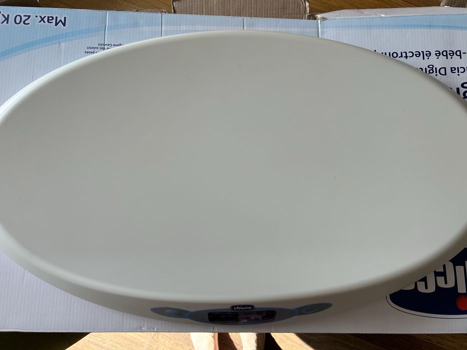 Бебешка везна Chicco