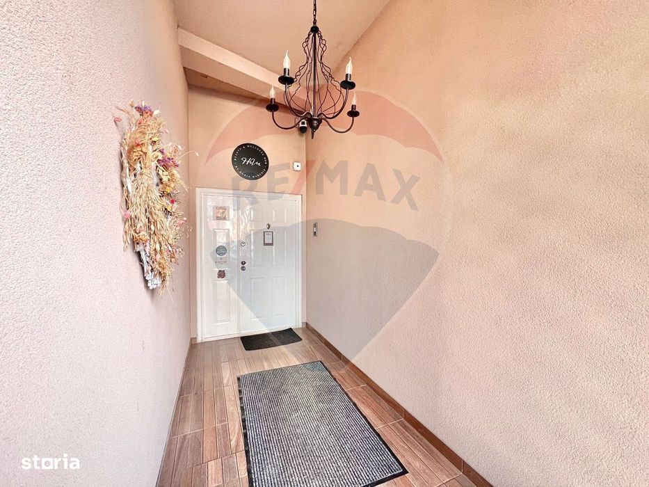 De vânzare casă cu 12 camere, în zona Decebal