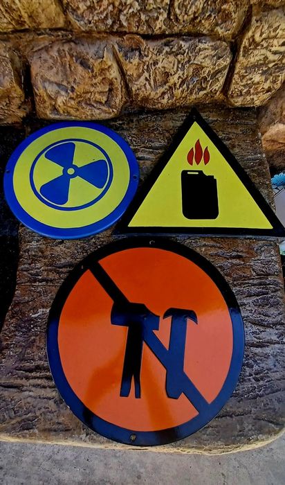 Емайлирани табели от ,"СОЦА"