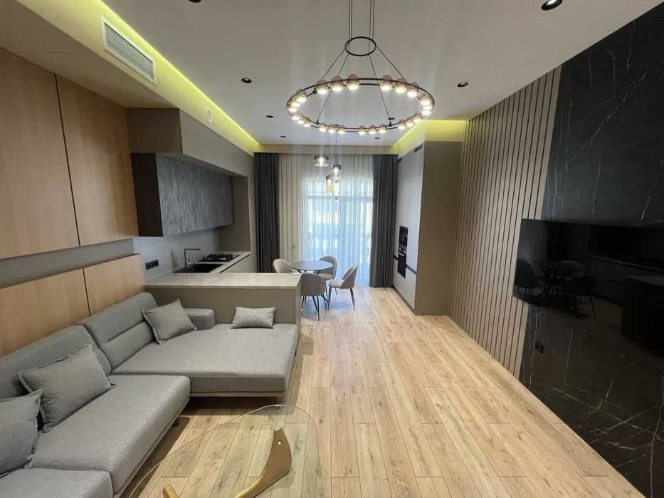 Сдается 2х ком в Ташкент сити Бульвар с новым евроремонтом ! 2/3/7