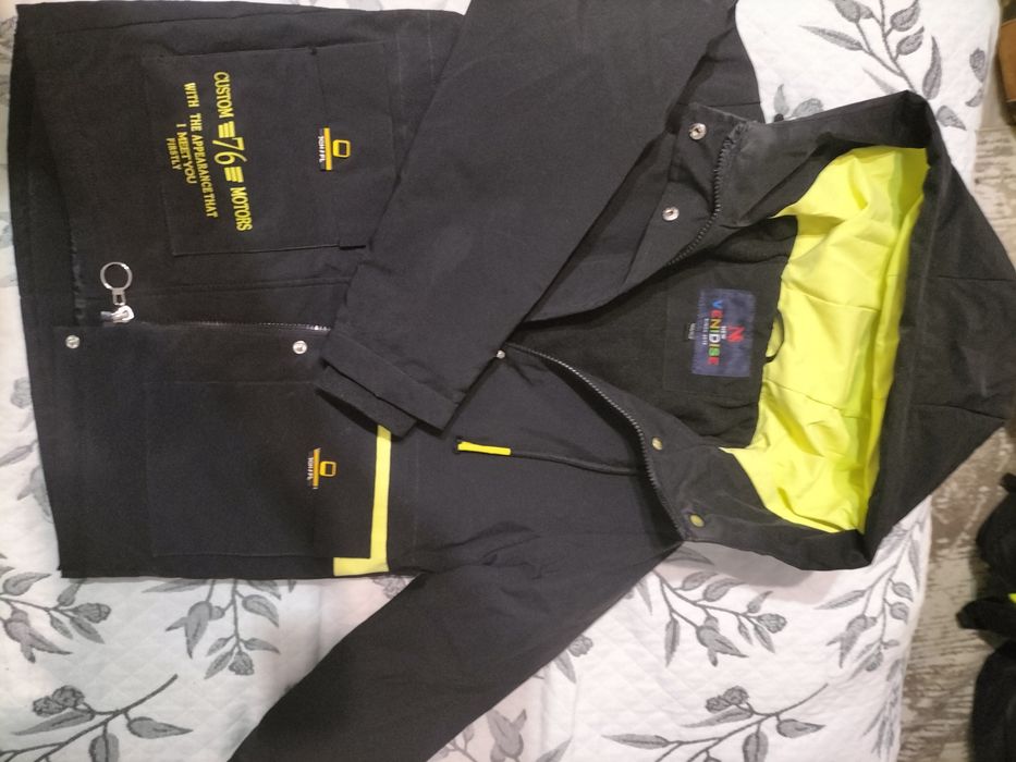 Куртка весна осень.