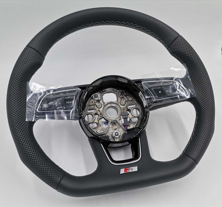 Нов OE Черен Кожен Спортен Волан с Лопатки Audi A3 S3 RS 8Y0419091Q