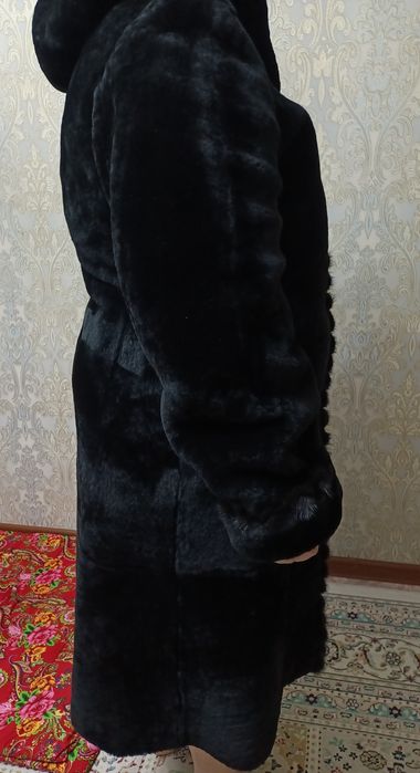 Продам мутоновую шубу