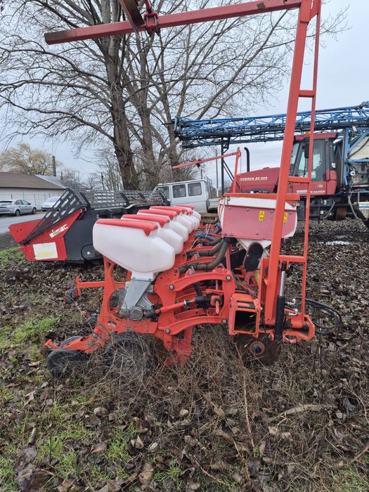 Semanatoare plante prasitoare 8 randuri Gaspardo