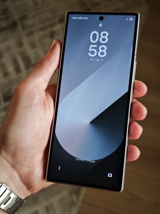 Samsung Z Fold6 (За дисплей)