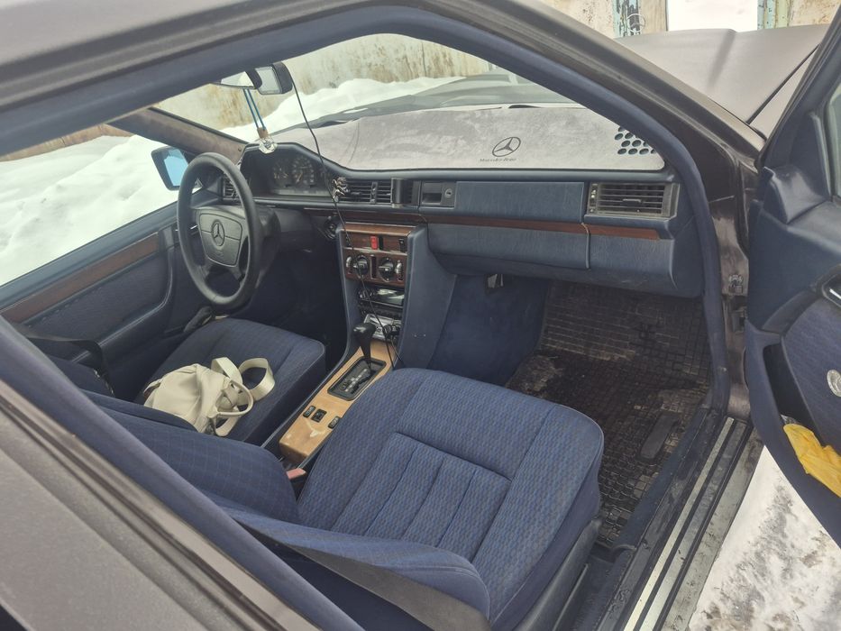 Продам Мерседес 124