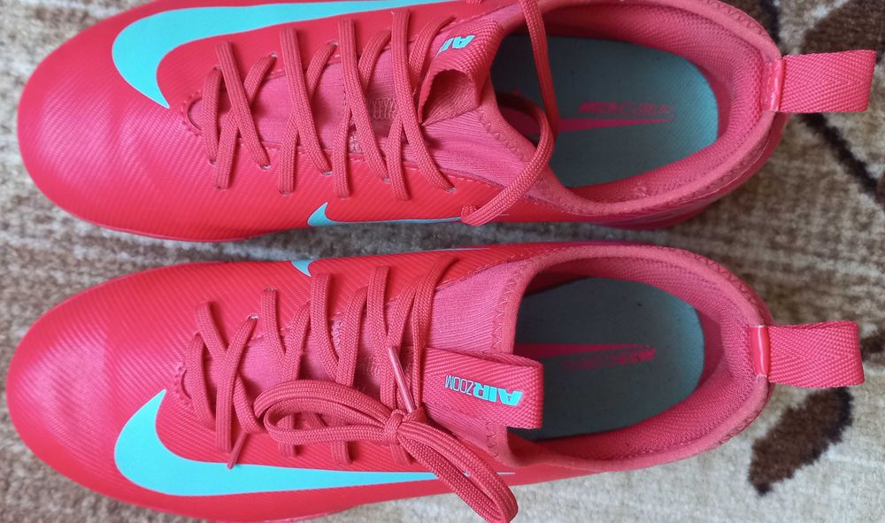 Nike JR Zoom Vapor 16 – Детски футболни обувки – Отлично състояние