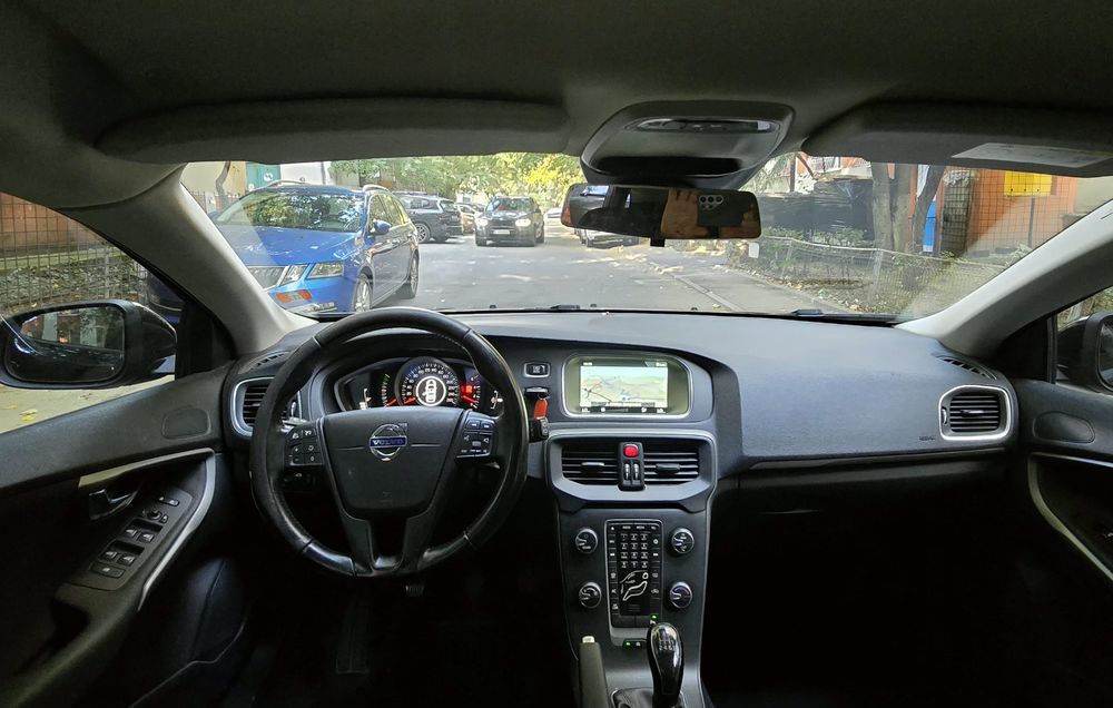 VOLVO V40 2015 — imagine 3