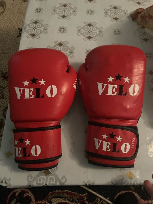 Боксерский перчатка