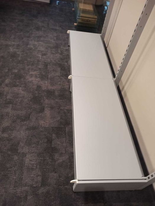 Raft metalic modular cu polite de sticla