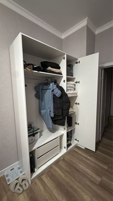 Продам шкаф белого цвета