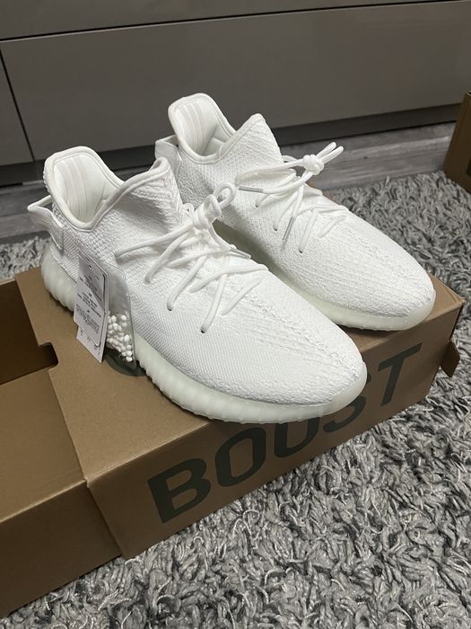Lichidare de stoc yezzy 350(modelele sunt in anunt)